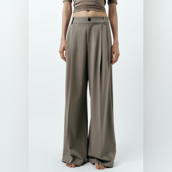 Zara Pants - ZARA Full length pleated Moss Green Wide Leg Pants XS